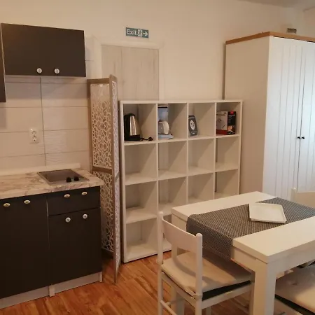 马里斯公寓 * 波雷奇